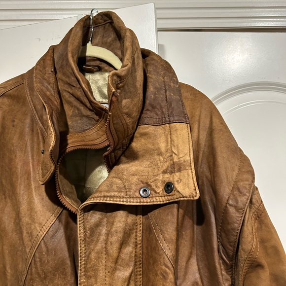 Brown Bomber Jacket in Soft Lamb Skin - Picture 9 of 10